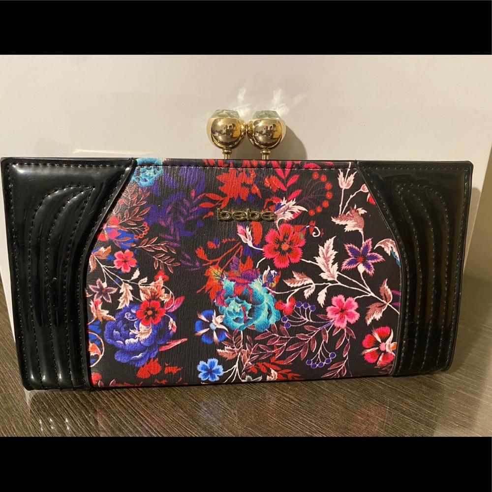 Bebe Floral Clutch